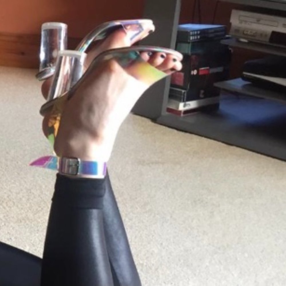 Iridescent Jeffrey Campbell Twelve Heels 6 Holographic Clear Lucite - Picture 3 of 10